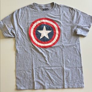 Marvel Captain America Shield Tee - size large